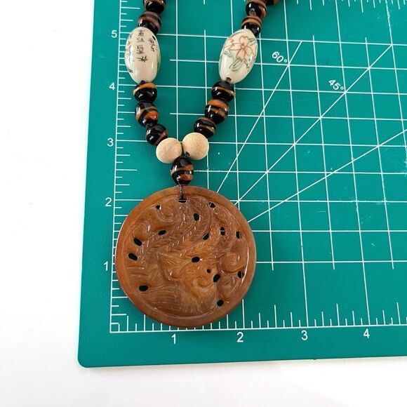 Vintage Chinese Porcelain Carved Orange Jade Pendant Necklace - Picture 7 of 7